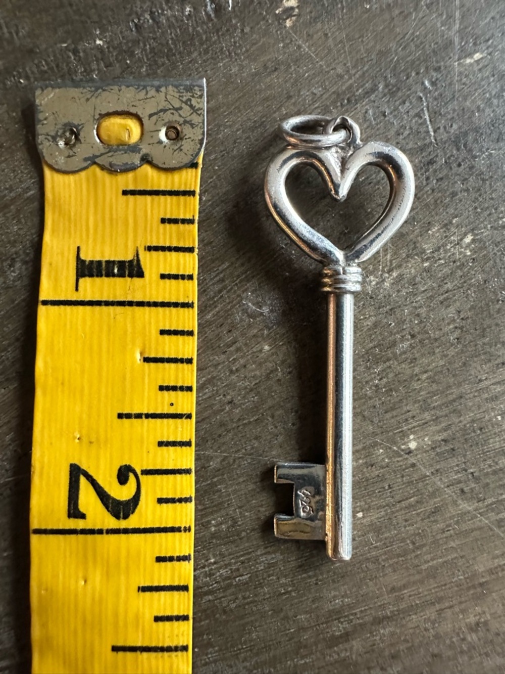 VYG Sterling Silver Heart Key Pendant Charm - Picture 4 of 4